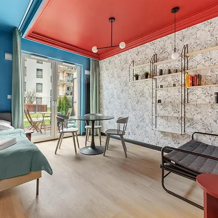 Colorful Close To The Center Great Location Apartment Warsaw