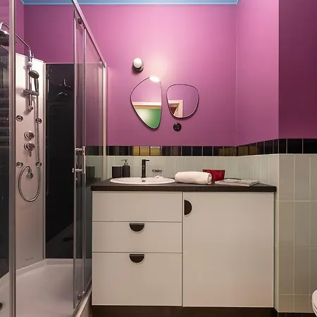 Apartment Colorful Apt Close To The Center Great Location